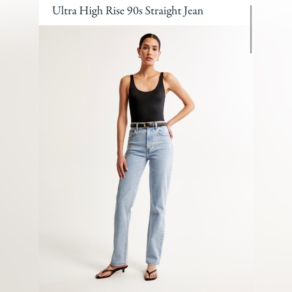 Abercrombie Ultra High Rise 90s Straight Jean